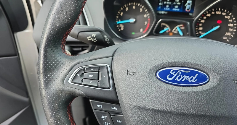 Ford Kuga cena 92900 przebieg: 15144, rok produkcji 2019 z Warka małe 596